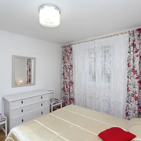 Komfortables Nur 5 Minuten Zum Zentrum Von Apartmán
